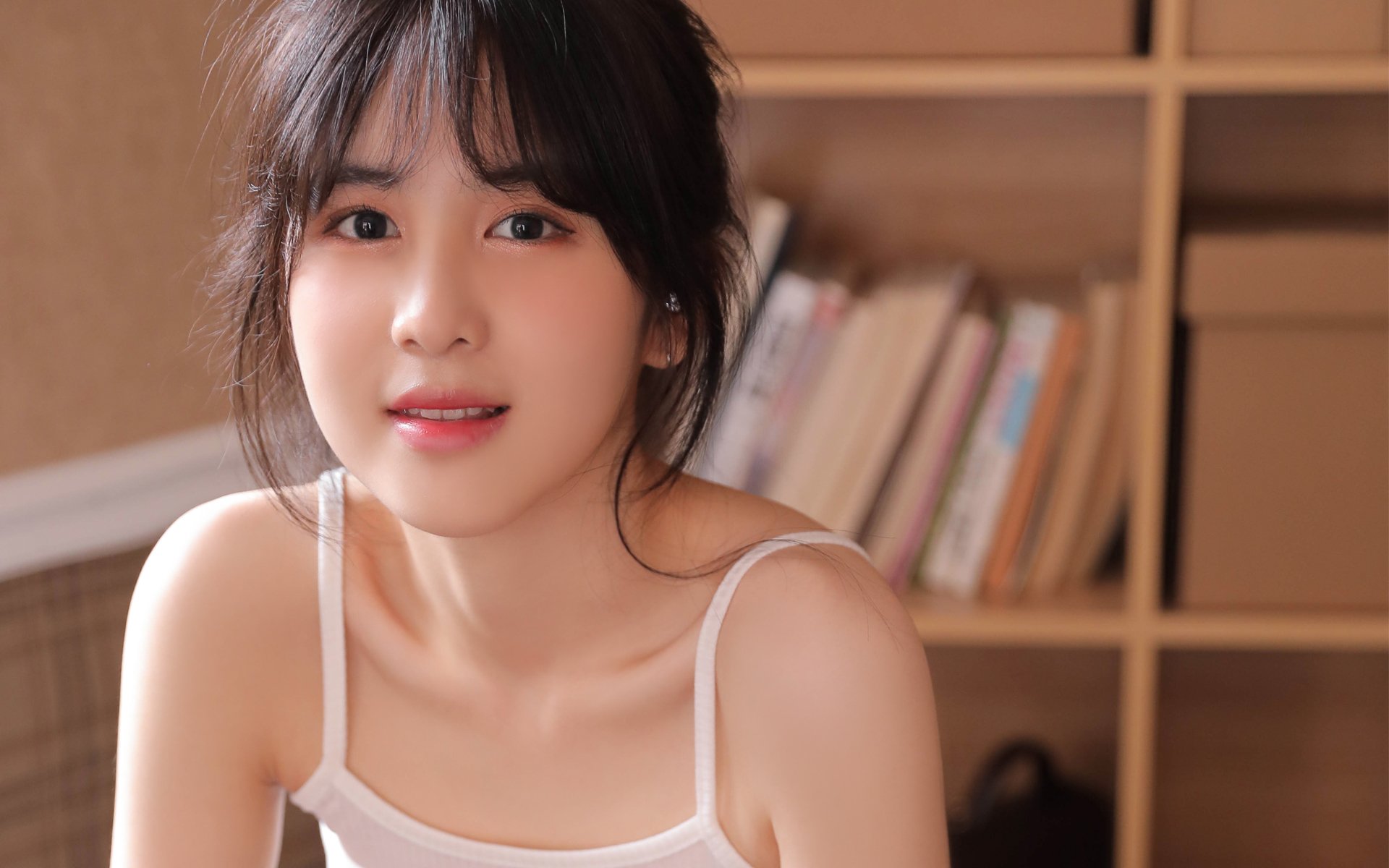 拜仁快速传切与边路渗透形成战术合围，拜仁传奇边锋