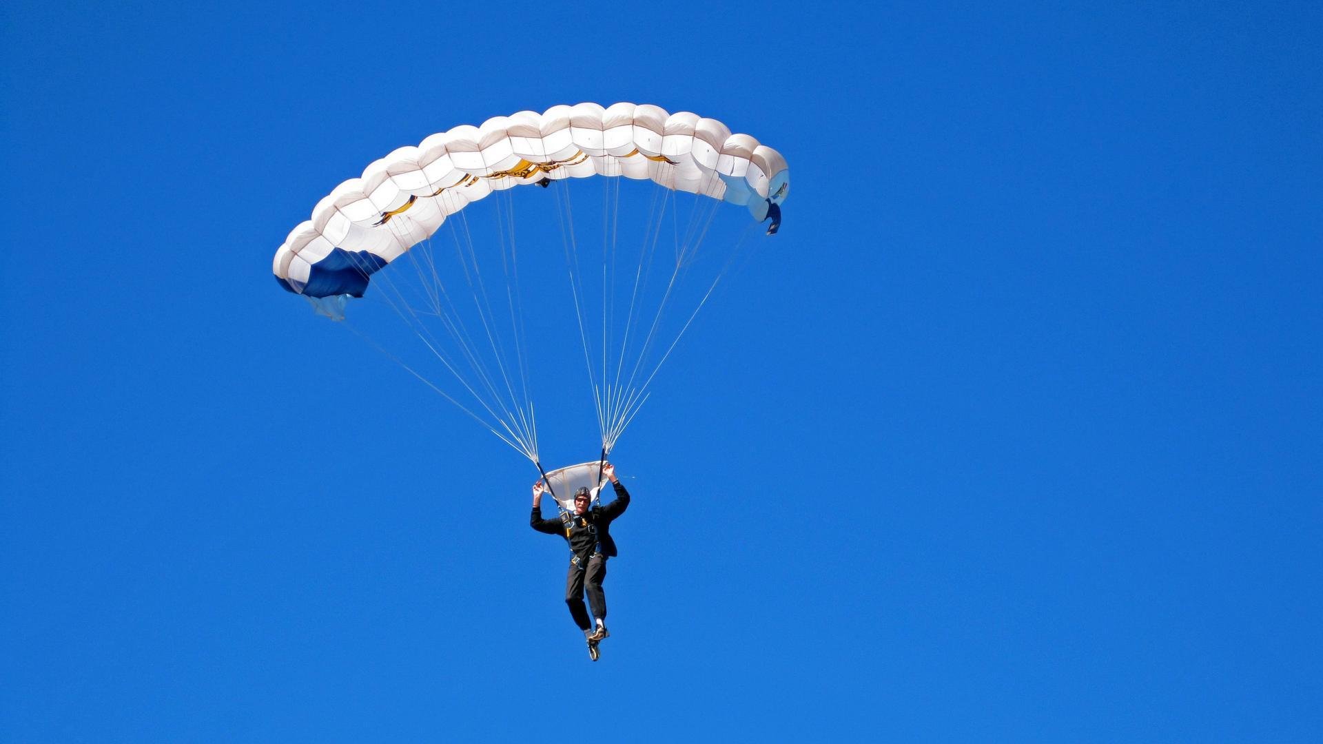_拼搏到底：极限耐力赛激发运动员斗志_，极限耐力跑世界第一人